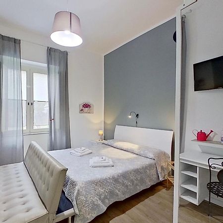 ナポリ Il Giardino Di Vico Neve Bed & Breakfast エクステリア 写真