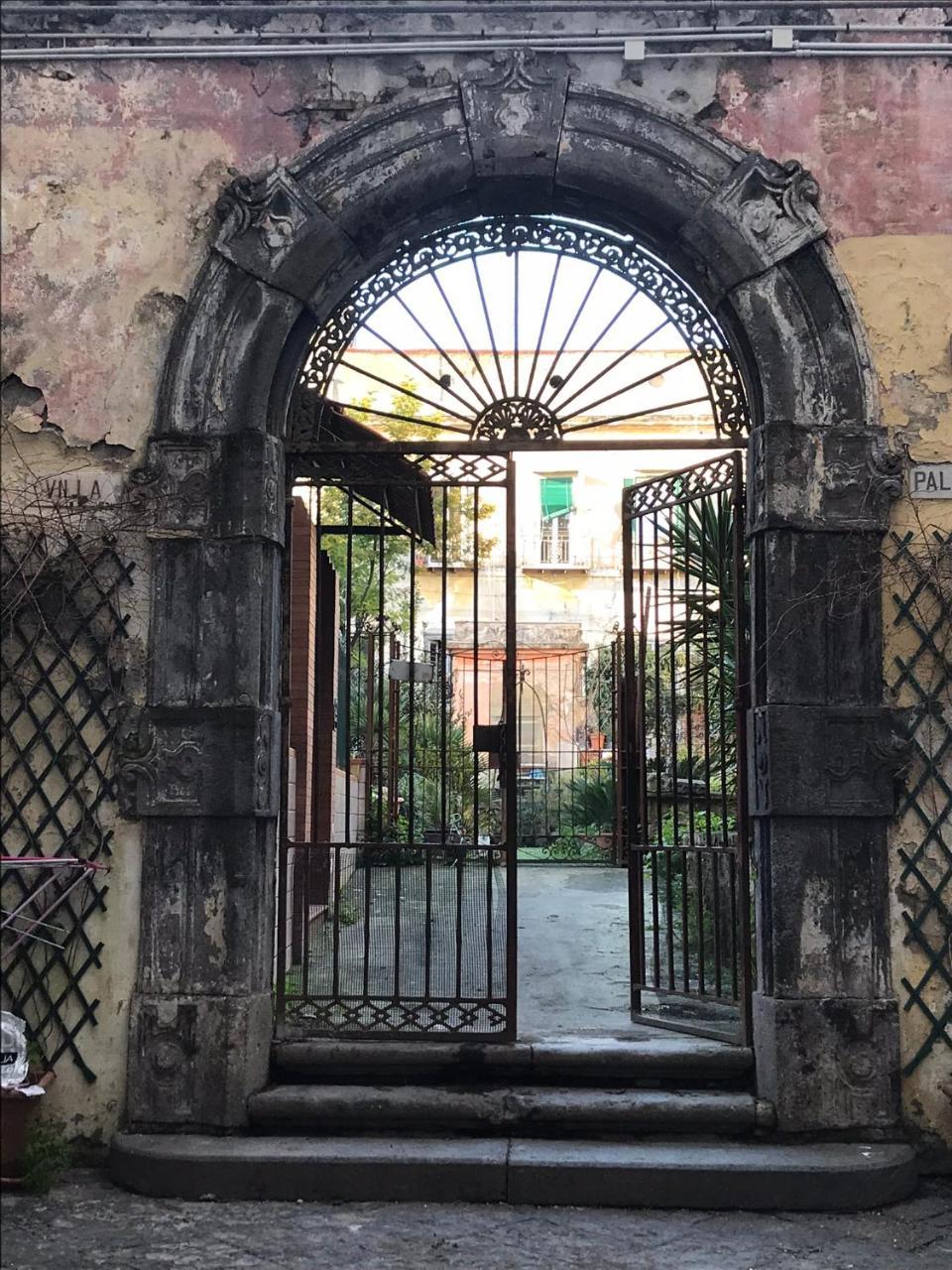 ナポリ Il Giardino Di Vico Neve Bed & Breakfast エクステリア 写真