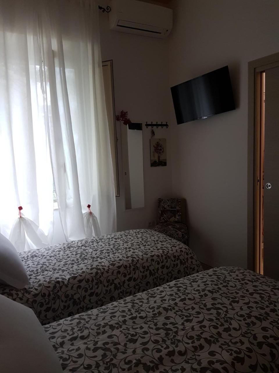 ナポリ Il Giardino Di Vico Neve Bed & Breakfast エクステリア 写真