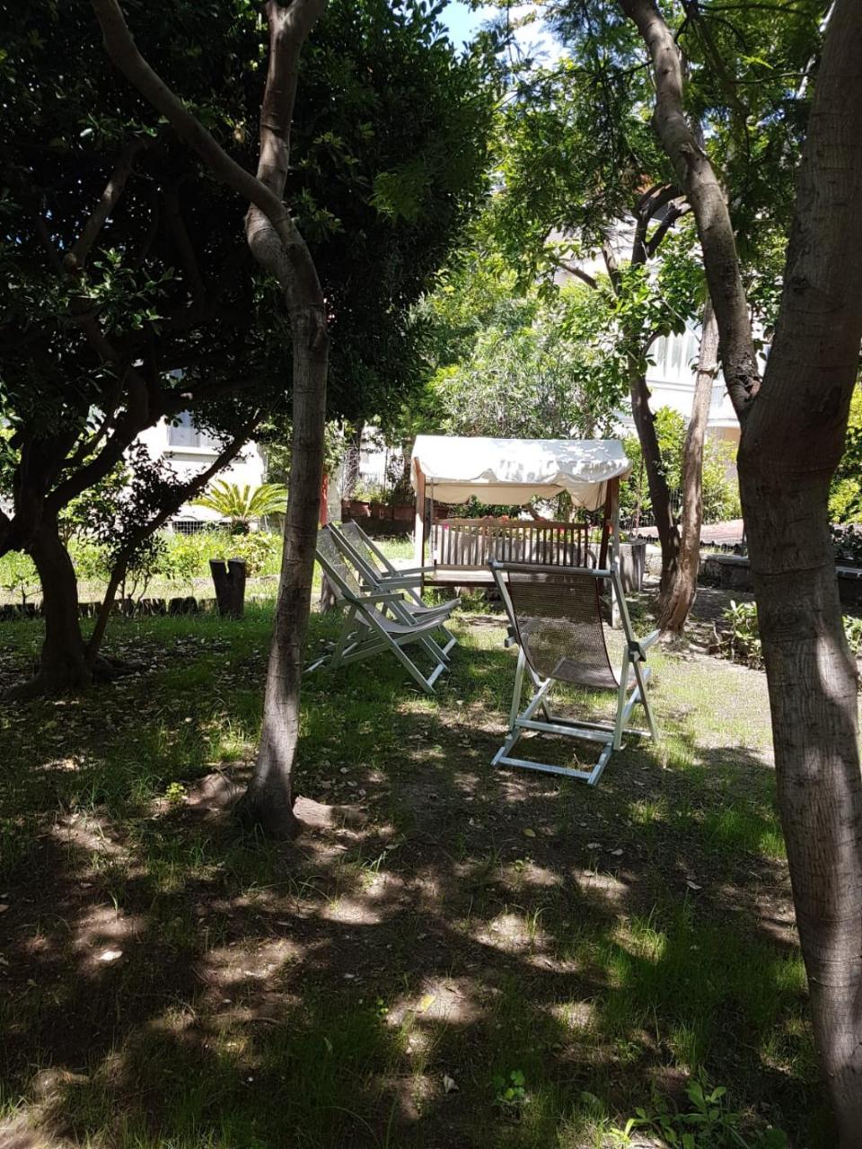 ナポリ Il Giardino Di Vico Neve Bed & Breakfast エクステリア 写真