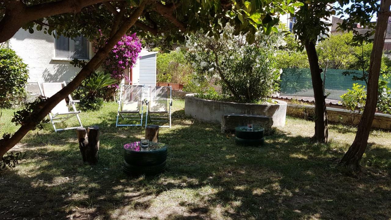 ナポリ Il Giardino Di Vico Neve Bed & Breakfast エクステリア 写真