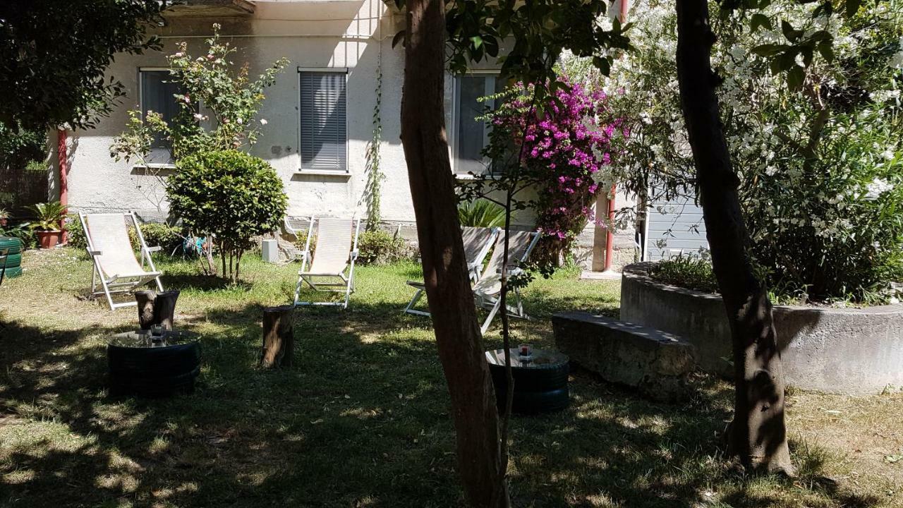 ナポリ Il Giardino Di Vico Neve Bed & Breakfast エクステリア 写真
