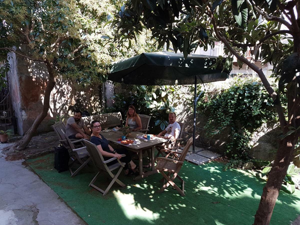 ナポリ Il Giardino Di Vico Neve Bed & Breakfast エクステリア 写真